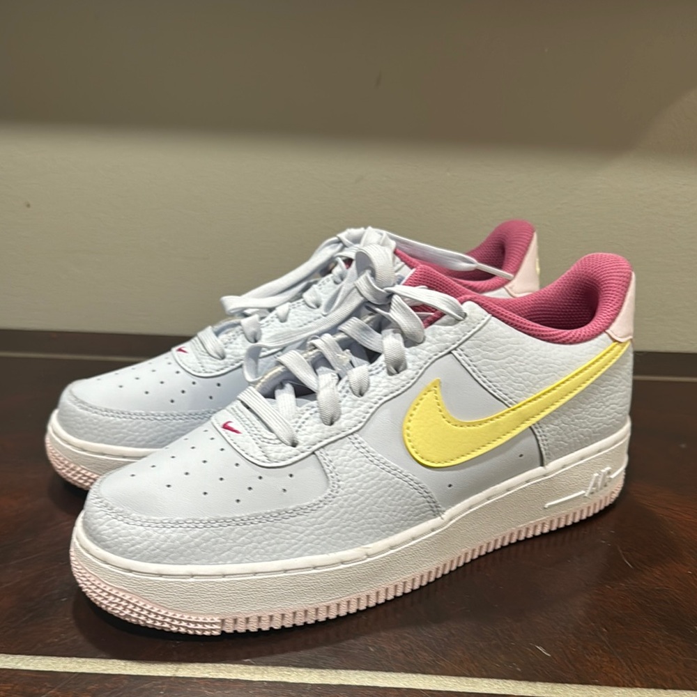 Nike Air Force 1